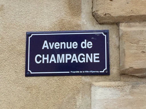 Avenue de Champagne
